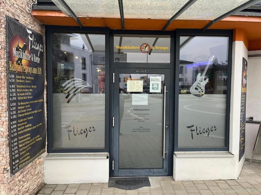 Musikbuehne Flieger - Das Konzept - Loften In Einer Kneipe Tettnang Exterior photo